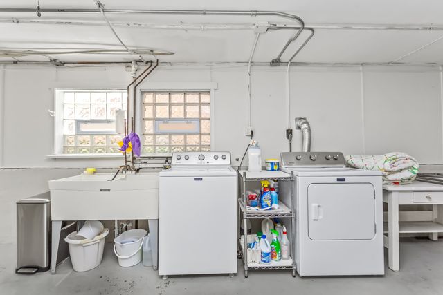 1719 N Newcastle Avenue, Chicago, IL 60707