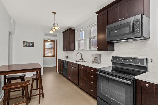 1719 N Newcastle Avenue, Chicago, IL 60707