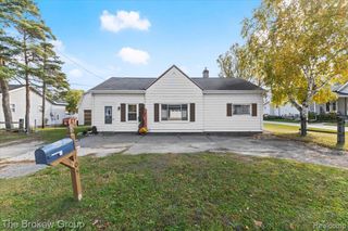 105 Center Street, Otisville, MI 48463