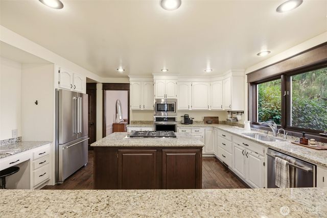 12925 206th Avenue NE, Woodinville, WA 98077