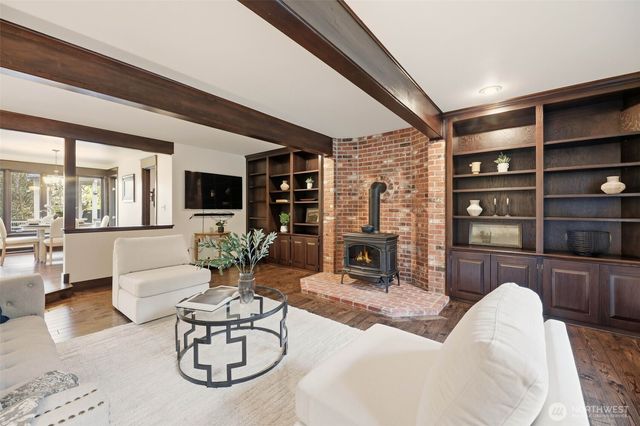 12925 206th Avenue NE, Woodinville, WA 98077