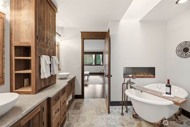 12925 206th Avenue NE, Woodinville, WA 98077