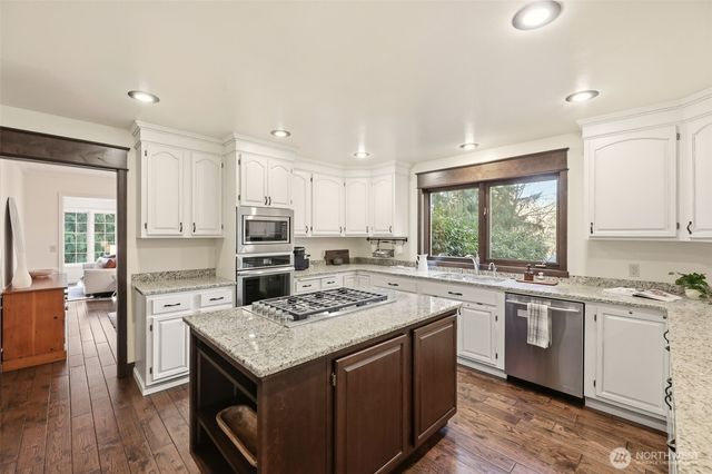 12925 206th Avenue NE, Woodinville, WA 98077