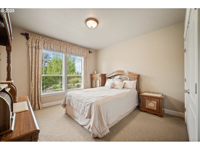 26740 S FISH Rd, Mulino, OR 97042