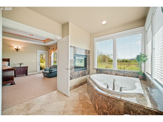 26740 S FISH Rd, Mulino, OR 97042