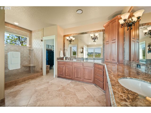 26740 S FISH Rd, Mulino, OR 97042