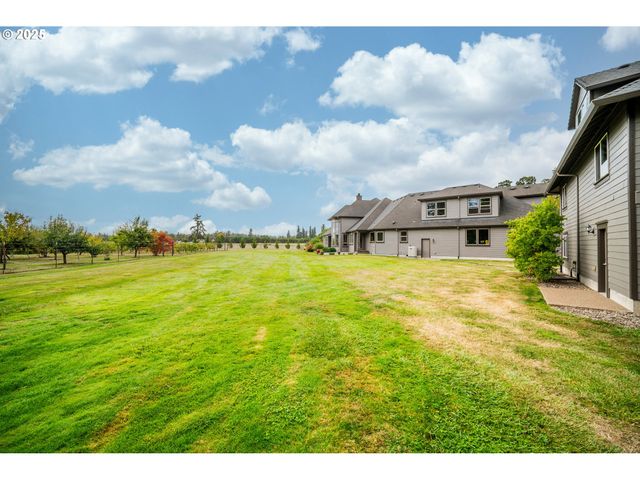 26740 S FISH Rd, Mulino, OR 97042