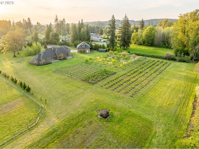 26740 S FISH Rd, Mulino, OR 97042