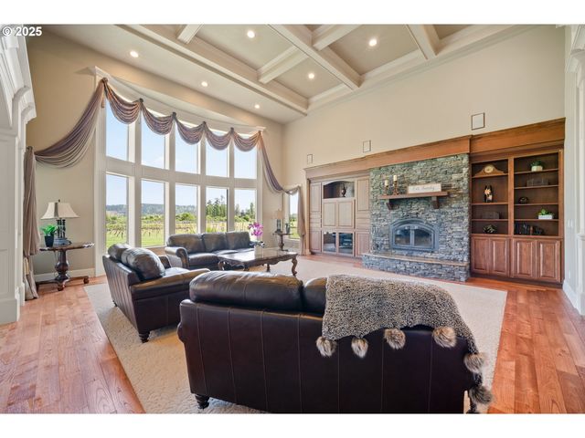 26740 S FISH Rd, Mulino, OR 97042