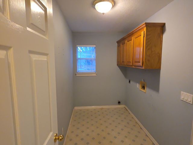 802 Justin Court, Keene, TX 76059