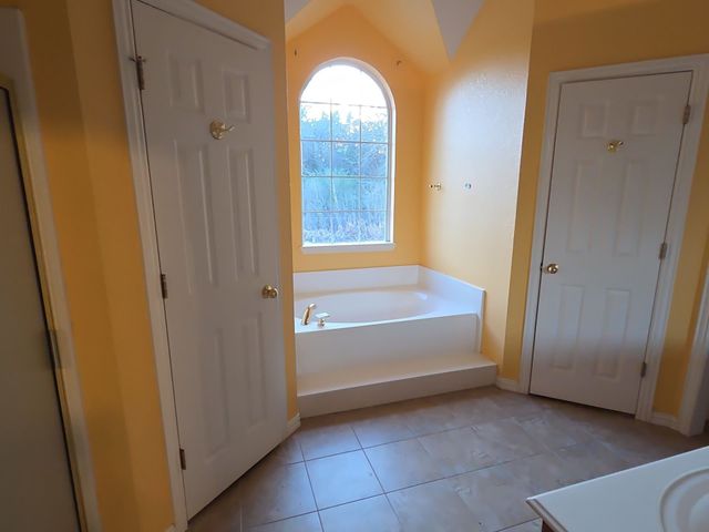 802 Justin Court, Keene, TX 76059