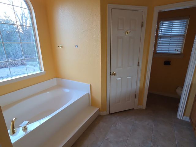 802 Justin Court, Keene, TX 76059