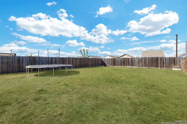 11927 Pewee, San Antonio, TX 78221