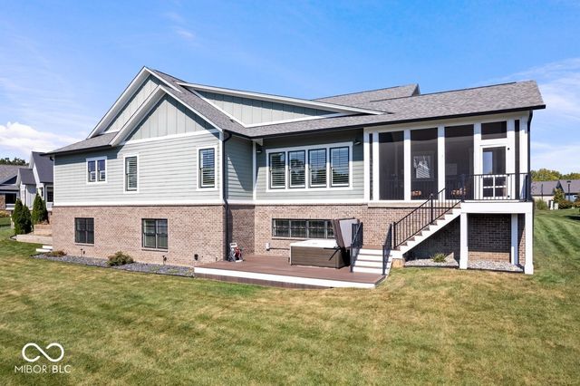 15297 Maple Ridge Drive, Carmel, IN 46033
