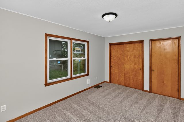 1317 E 16th Street, Des Moines, IA 50316