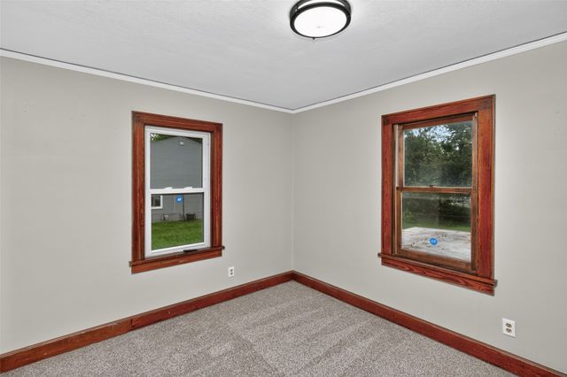 1317 E 16th Street, Des Moines, IA 50316
