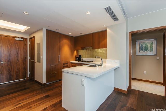 1555 Kapiolani Boulevard 1211, Honolulu, HI 96814