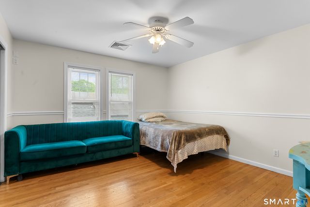 39 Woodcrest Avenue, Stratford, CT 06614