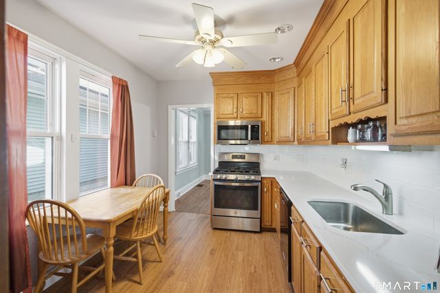 39 Woodcrest Avenue, Stratford, CT 06614