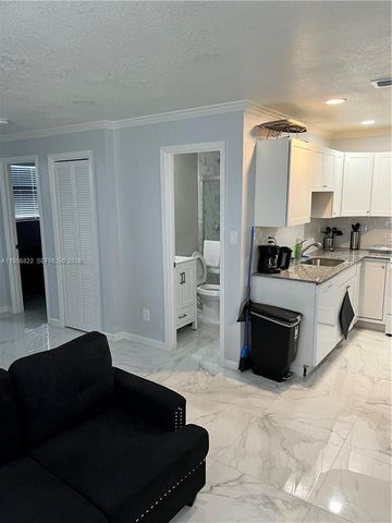 2240 Simms St 1, Hollywood, FL 33020