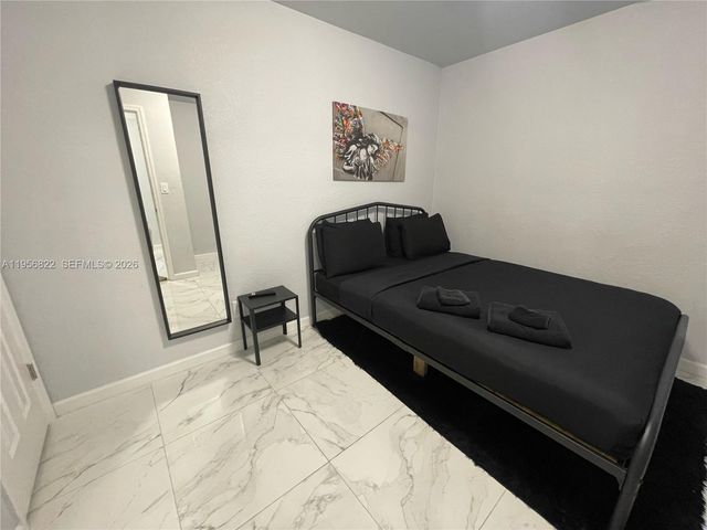 2240 Simms St 1, Hollywood, FL 33020