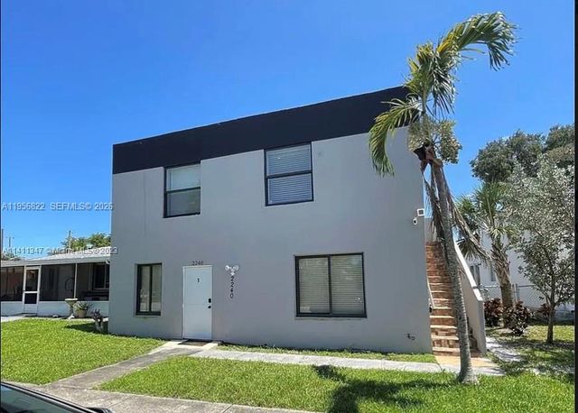 2240 Simms St 1, Hollywood, FL 33020