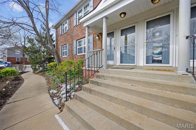 1419 Bluebird Terrace, St Louis, MO 63144