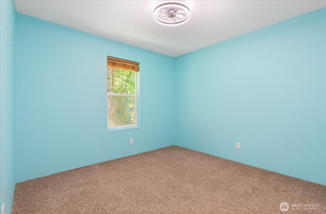 1376 Silver Lake Road, Oak Harbor, WA 98277