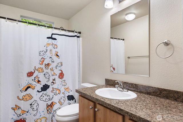 1376 Silver Lake Road, Oak Harbor, WA 98277
