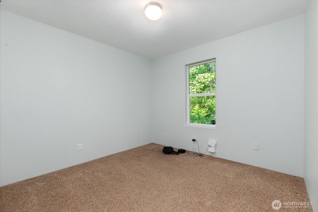1376 Silver Lake Road, Oak Harbor, WA 98277