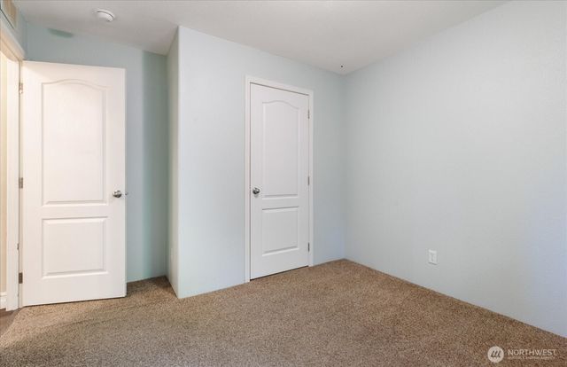 1376 Silver Lake Road, Oak Harbor, WA 98277