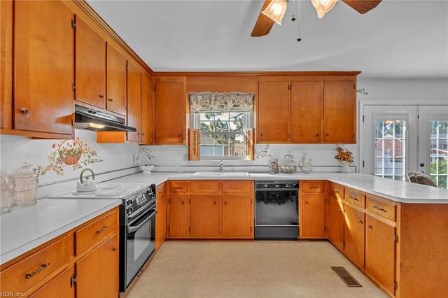 307 Rudisill RD, Hampton, VA 23669