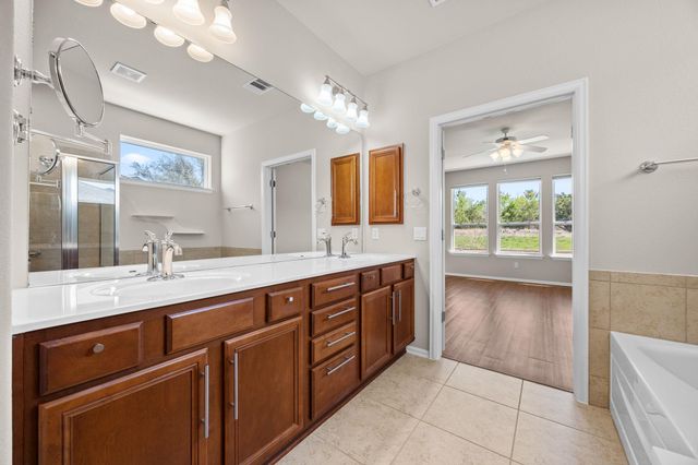 147 Prairie Creek TRL, Georgetown, TX 78633