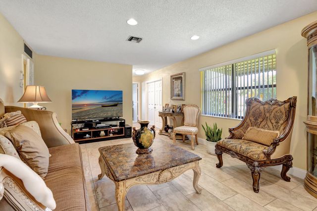 1502 Palmland Drive 1-F, Boynton Beach, FL 33436