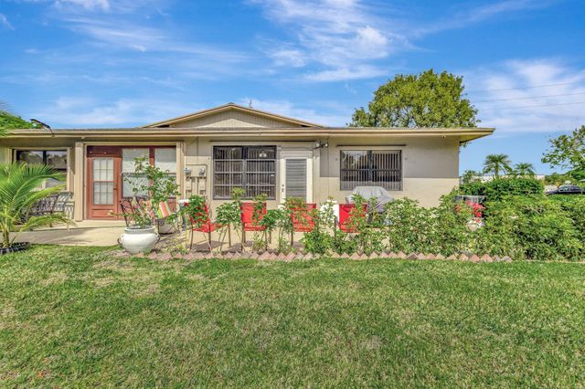 1502 Palmland Drive 1-F, Boynton Beach, FL 33436