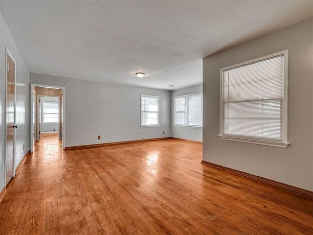 4401 NW 16th Place, Oklahoma City, OK 73107