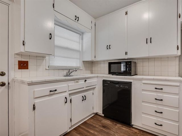 4401 NW 16th Place, Oklahoma City, OK 73107