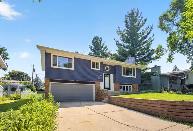 2666 E River Road NE, Rochester, MN 55906