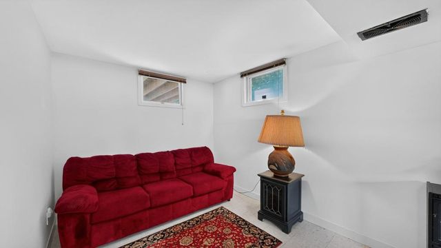 2666 E River Road NE, Rochester, MN 55906