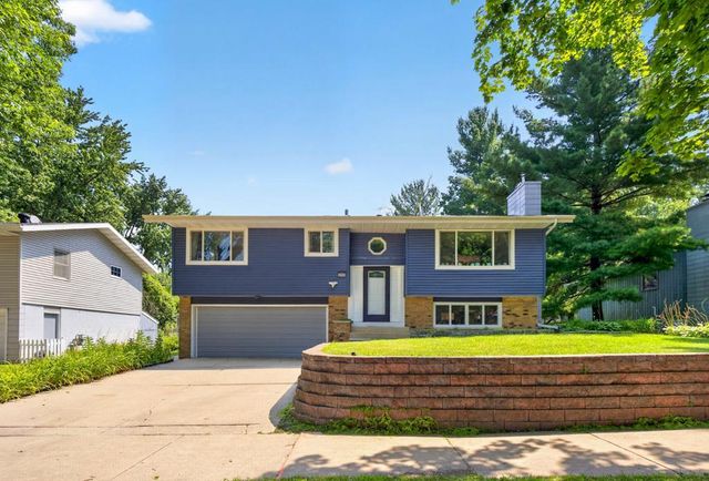 2666 E River Road NE, Rochester, MN 55906