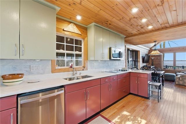 1665 Walnut Ridge, Ellijay, GA 30536