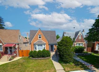 3241 N Normandy Avenue, Chicago, IL 60634