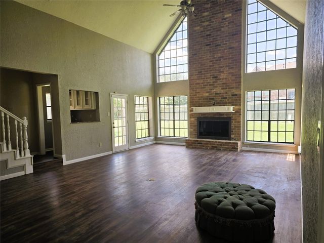 7244 Edgewater Drive, Willis, TX 77318