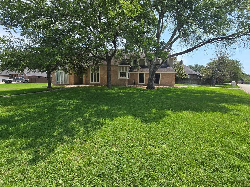 7244 Edgewater Drive, Willis, TX 77318