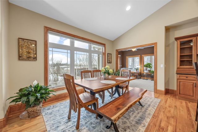 5821 River Parkway NE, Cedar Rapids, IA 52411