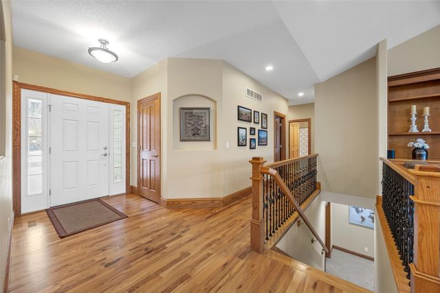 5821 River Parkway NE, Cedar Rapids, IA 52411