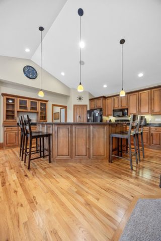 5821 River Parkway NE, Cedar Rapids, IA 52411