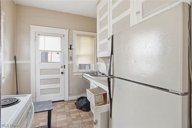 3885 W 20th Street, Cleveland, OH 44109