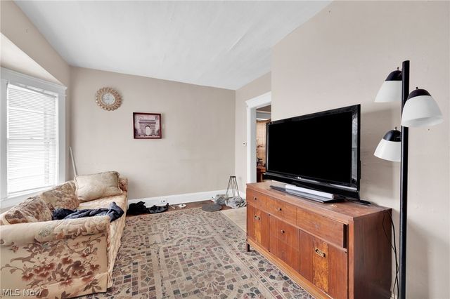 3885 W 20th Street, Cleveland, OH 44109