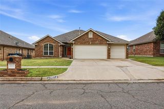 9217 Shady Grove Road, Moore, OK 73160